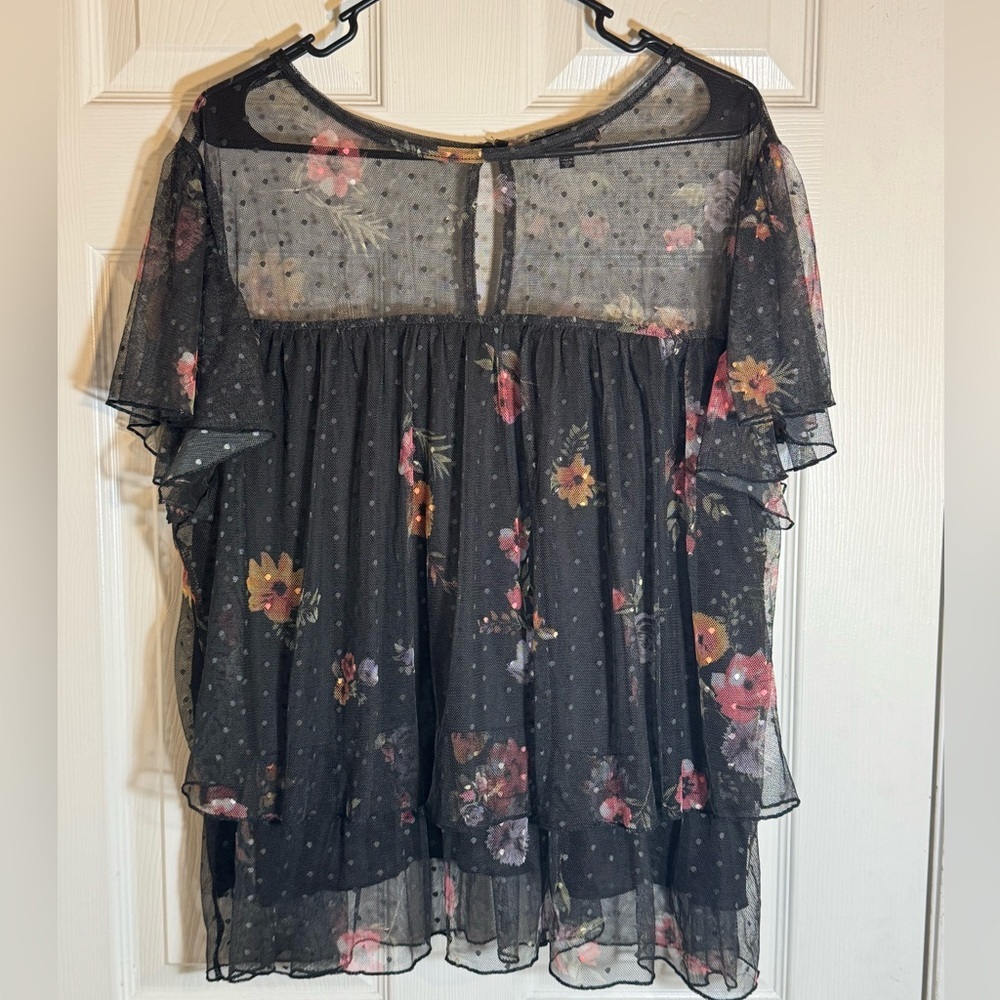 WILLOW Young Contemporary Black Floral Print Mesh Top (Size 3X)